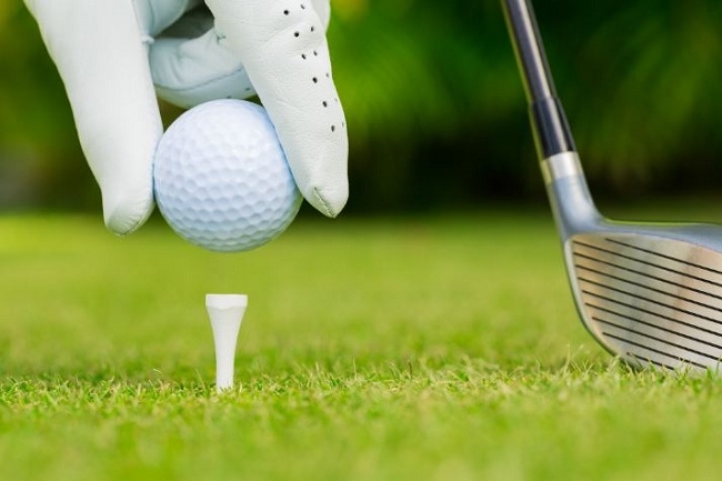 Vì sao bề mặt bóng golf lại có những vết lõm nhỏ?